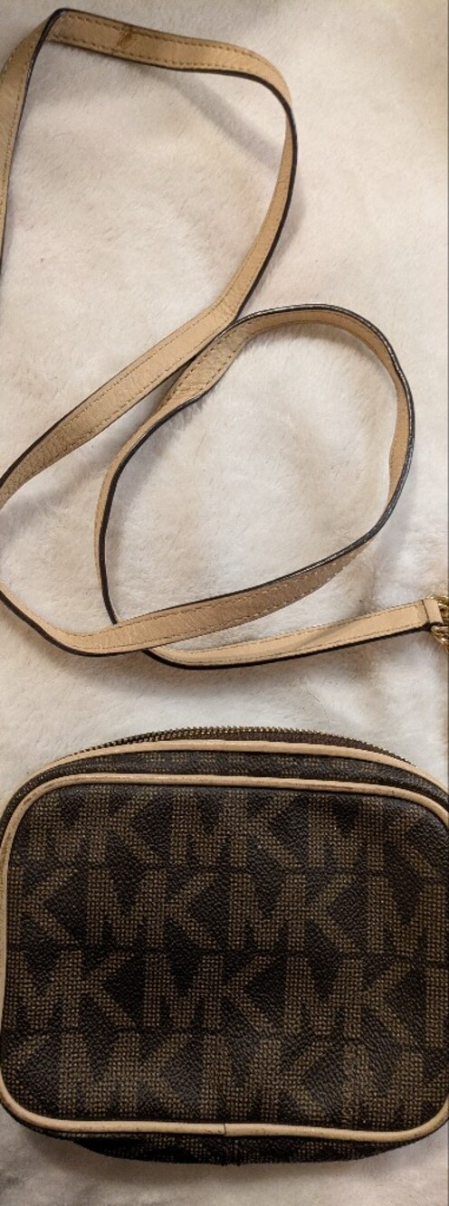 Michael Kors Jet Set Signature MK Logo Crossbody Purse Brown Vanilla/Gold Chain
